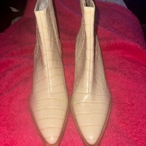 Schutz beige, cowboy boots size 9